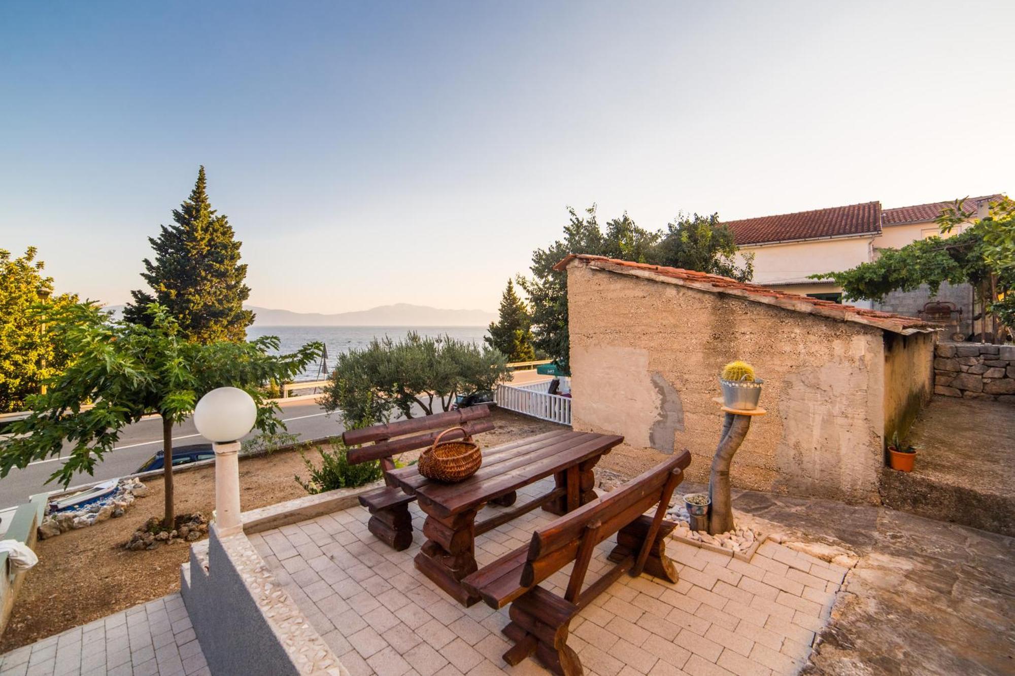 Apartment Mande Брист Екстериор снимка