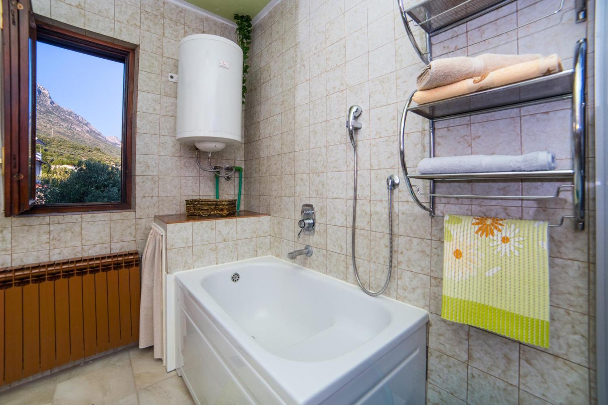 Apartment Mande Брист Екстериор снимка