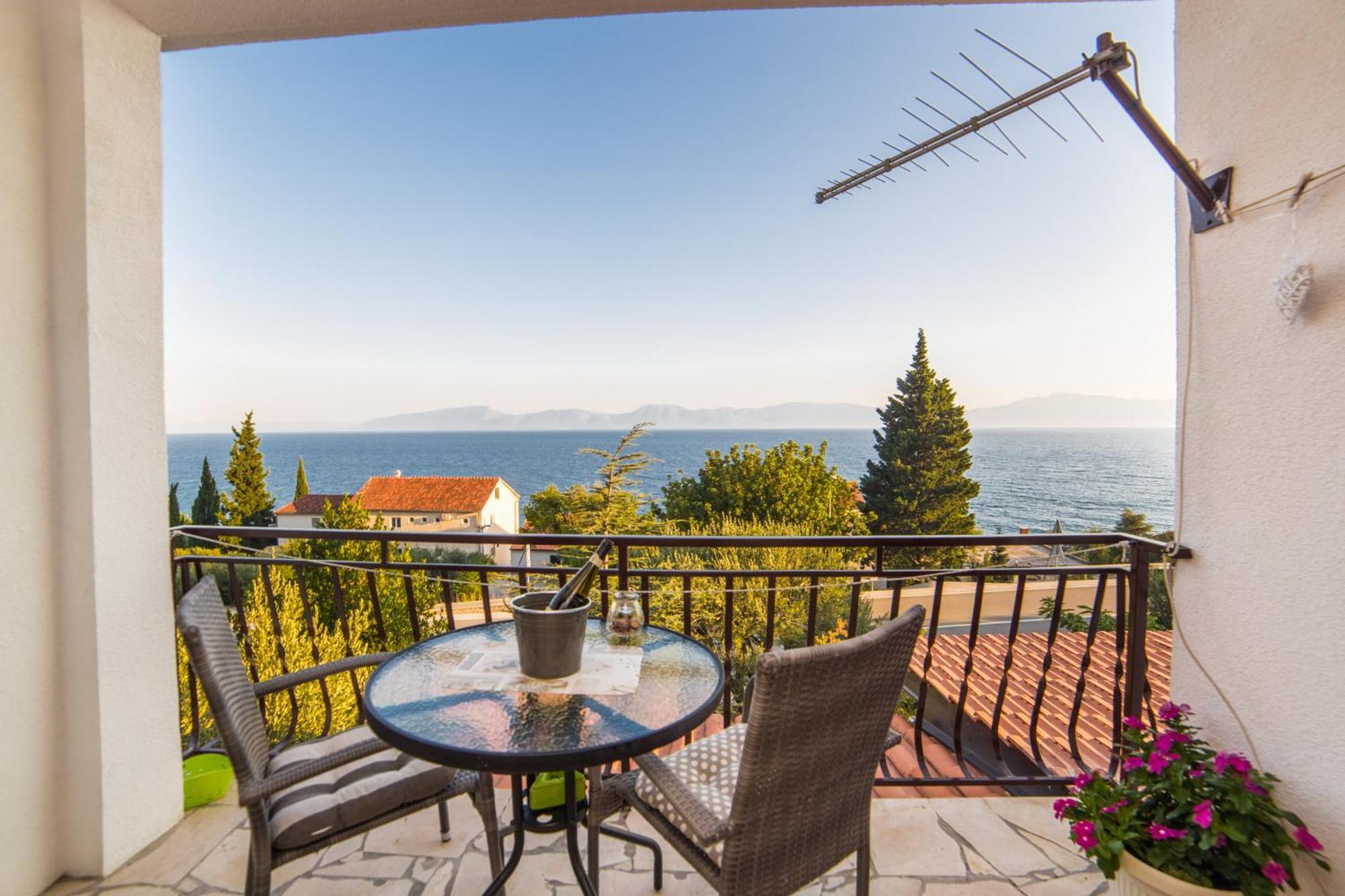 Apartment Mande Брист Екстериор снимка