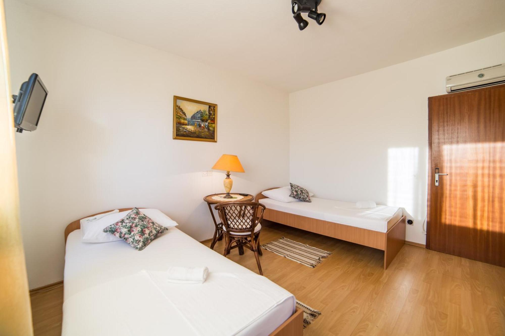 Apartment Mande Брист Екстериор снимка